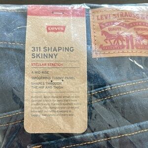 Levi's women’s 311 Shaping Skinny Jeans - Blue